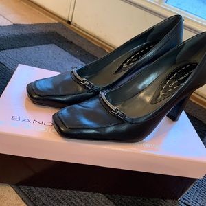 black Bandolino heels